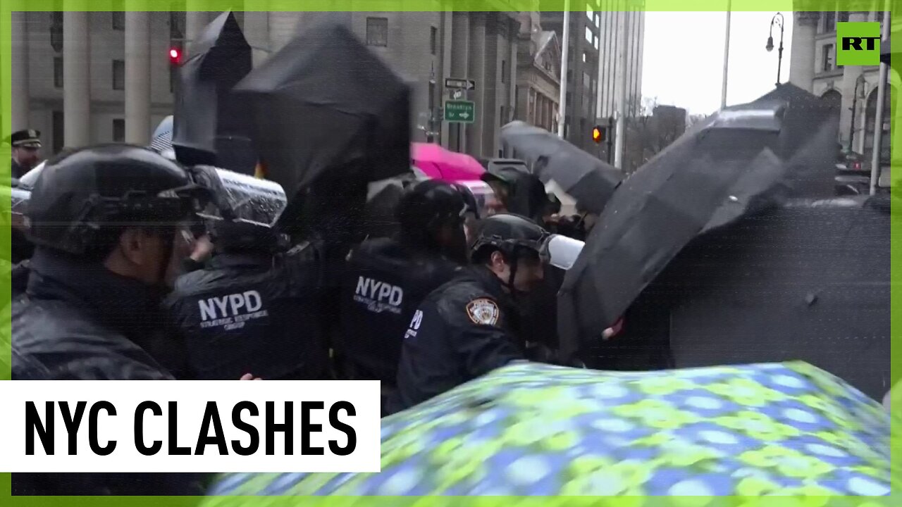 NY police clash with anti-abortion protesters