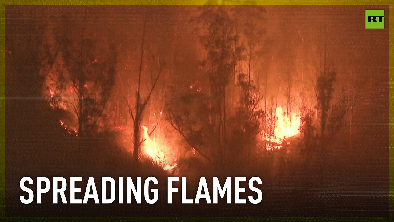 Auburn flames rage in Quito outskirts