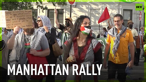Hundreds protest outside of Harris' campaign event in Manhattan