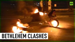 Suffocating clashes erupt at Palestinian Prisoners Day march