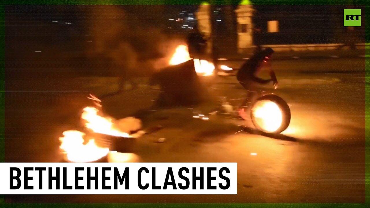 Suffocating clashes erupt at Palestinian Prisoners Day march