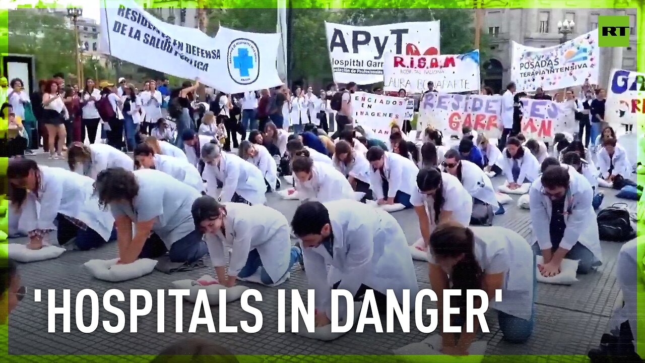 Argentina's health workers throw CPR 'party' at massive rally