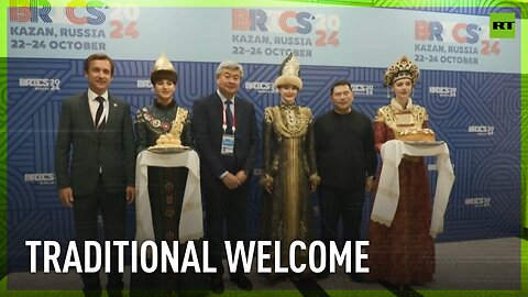 Can I take the whole cake? – Malaysia’s minister enjoys Russian traditional food at BRICS