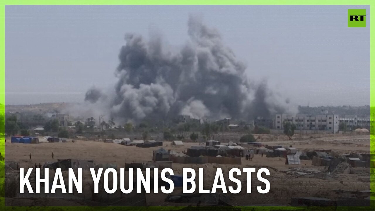 Khan Younis skies filled with smoke after explosions