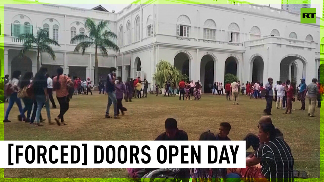 Sri Lankan presidential palace stays forced open to the public