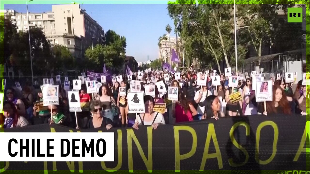 March in Chile against gender violence extends support to Palestinians