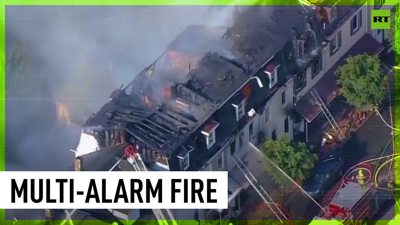 Multiple row homes engulfed in Pennsylvania