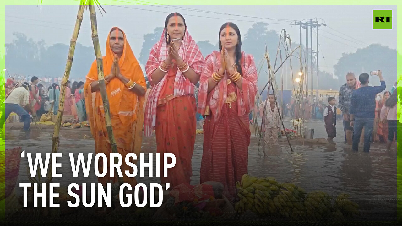 Indians flock to Falgu River to mark Chhath Puja Festival