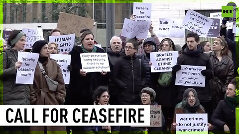 ‘Peace is possible’ | German Israelis hold pro-Gaza rally in Berlin
