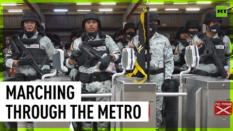 Soldiers casually riding Mexico City metro ahead of Independence Day military parade