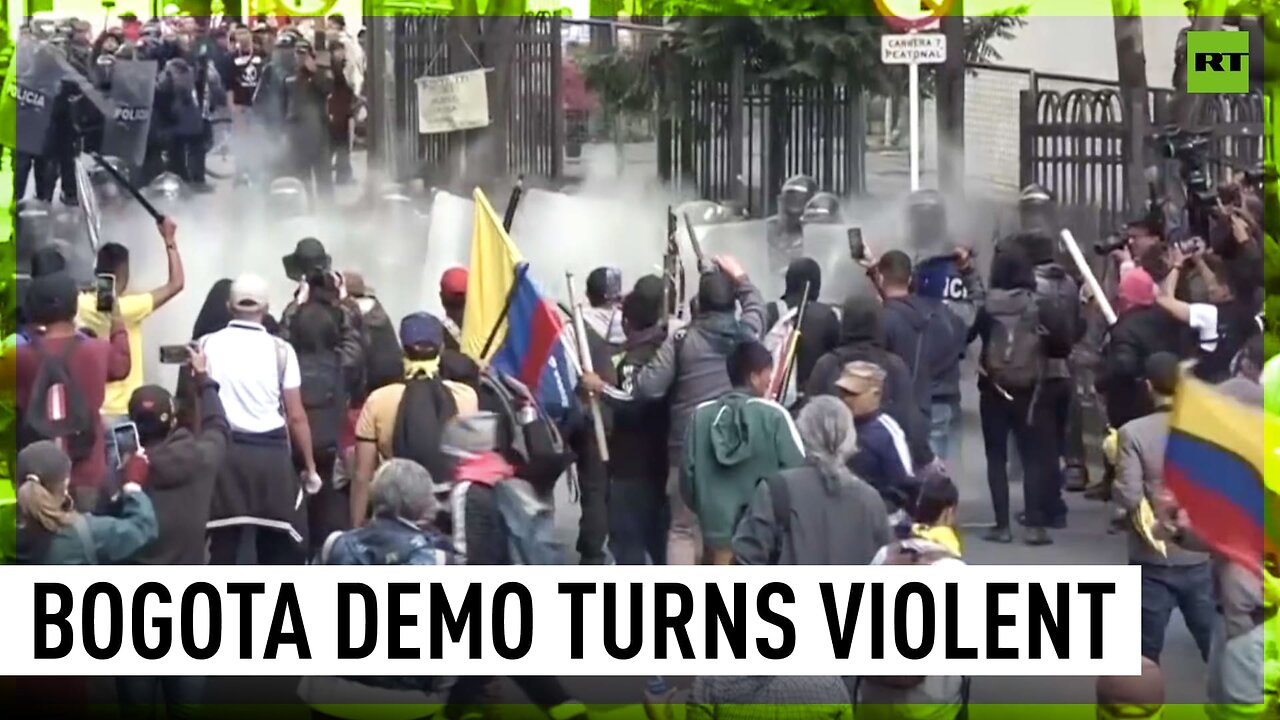 Clashes and tear gas in Colombian protest over attorney general election