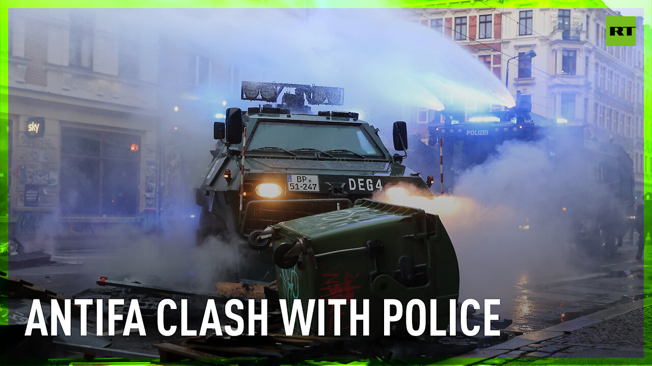 Antifa burn barricades & clash with police at Leipzig protest
