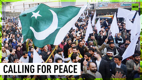 Pakistanis call for peace after deadly mosque attack