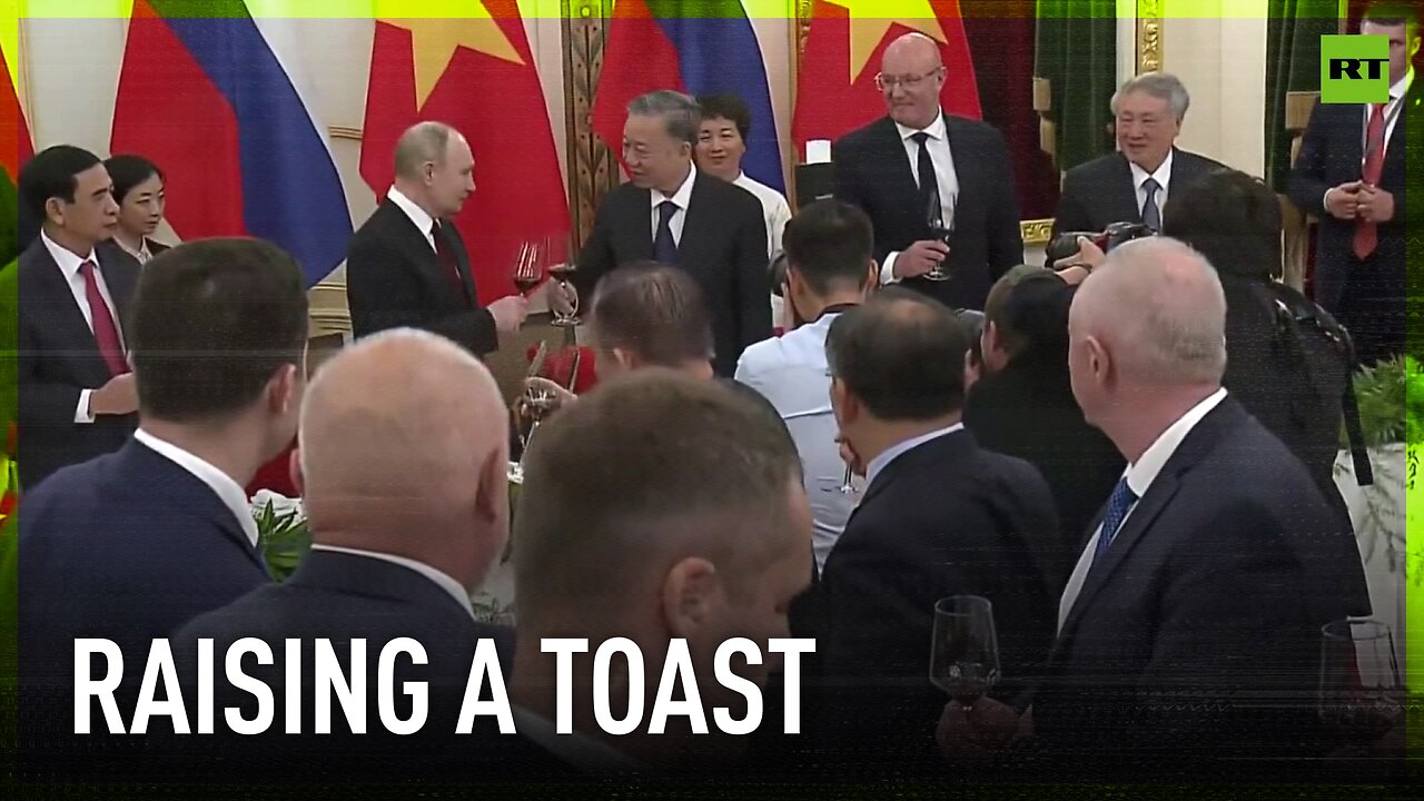 Putin raises toast to stronger Russia-Vietnam friendship