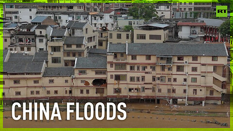 Heavy rains in Southern China cause deadly landslides