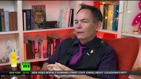 Keiser Report | The Global Stilling In Money | E1786