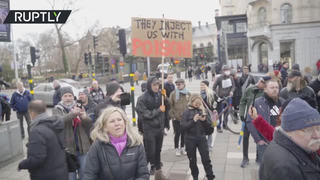 'Stop the dictatorship' | Hundreds protest Sweden's COVID restrictions