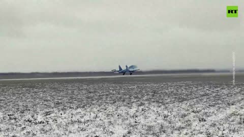 Su-34 devastates Ukrainian forces in precision strike