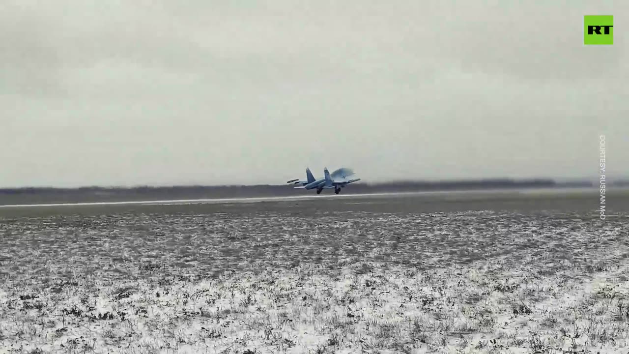 Su-34 devastates Ukrainian forces in precision strike