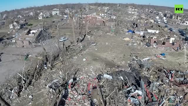 DEADLY tornadoes DEVASTATE Mayfield Kentucky courthouse