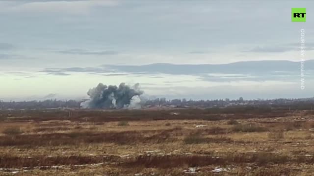 Crews of Su-30SM & Su-24 Bomb Ground Targets During Drills