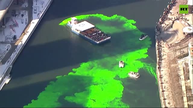 Chicago River goes green for St. Patrick's Day