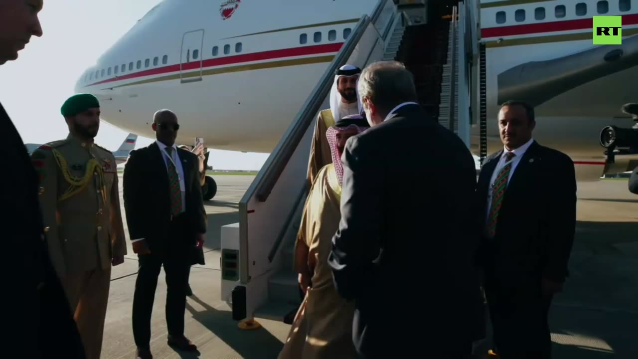 King of Bahrain arrives in Moscow for talks with Putin