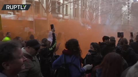 Residents of Melbourne take to the streets in rally against new round of lockdowns