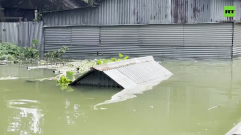 Tens of thousands of Bangladeshis displaced amid deadly floods