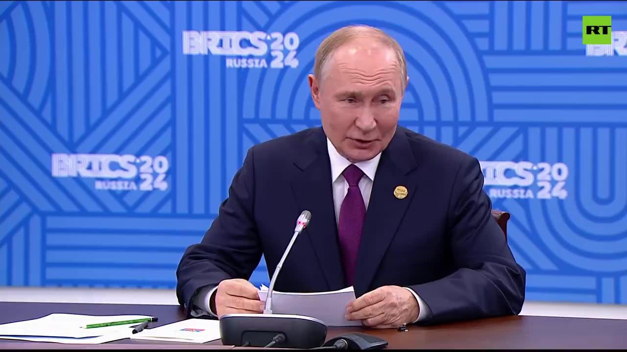 Putin holds bilateral meeting with President of Laos