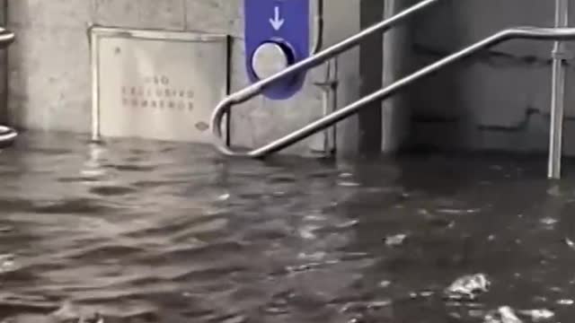 Leaky Rails