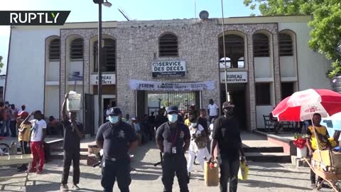 Voodoo festival | Haitians honor the souls of lost loved ones at Port-au-Prince cemetery