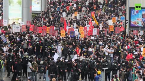 Rubber bullets fly as Bangkok protest gets violent