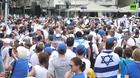 Pro-Israel protesters rally in Rio de Janeiro, demanding the release of hostages