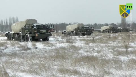 Ukrainian Troops Train Near Crimea