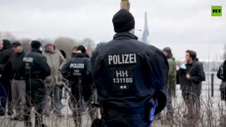 Hamburg Police Block Unauthorized COVID-Restrictions Rally