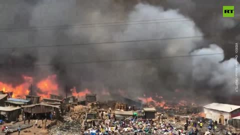 HUGE blaze engulfs Nigerian sawmill and surrounding homes