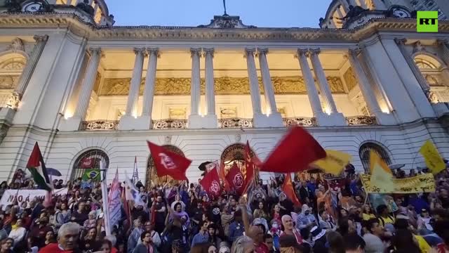 Thousands rally in Rio and Sao Paulo in protest against attacks on govt institutions