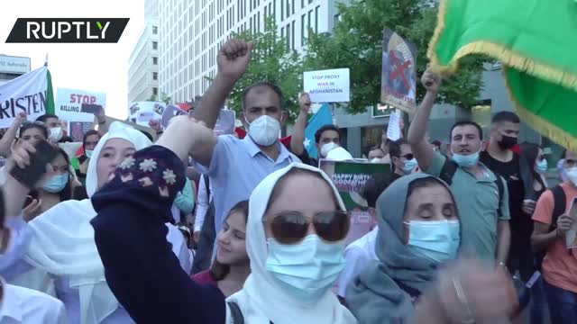 Hundreds rally for Afghan peace in Berlin