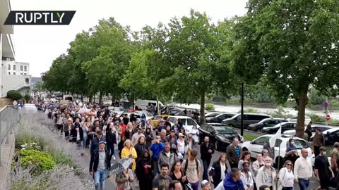 Police disperse Nantes rally against newly-introduced COVID restrictions