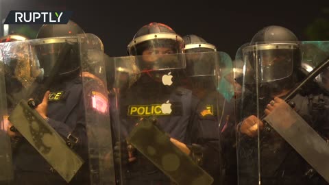 Bangkok police clash with anti-govt protesters near King's Palace