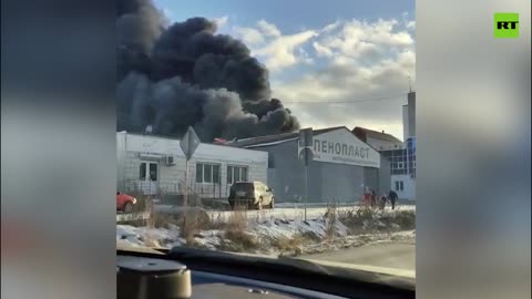 Huge fire engulfs polystyrene manufacturing workshop in Russia