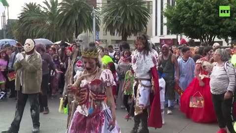 Mexico City taken over by the 'walking dead'