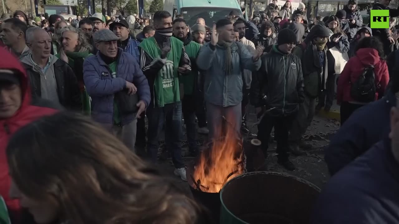 Workers protest as Milei administration deepens layoffs in Argentina