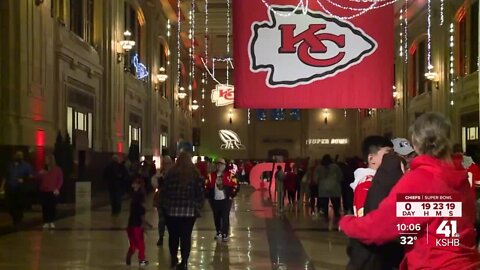 KC fans can hardly bear Super Bowl anticipation as countdown to kickoff nears expiration