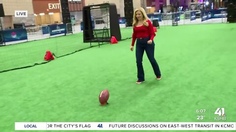 Lindsay Shively kicks some field goals/funny Taylor Hemness roast