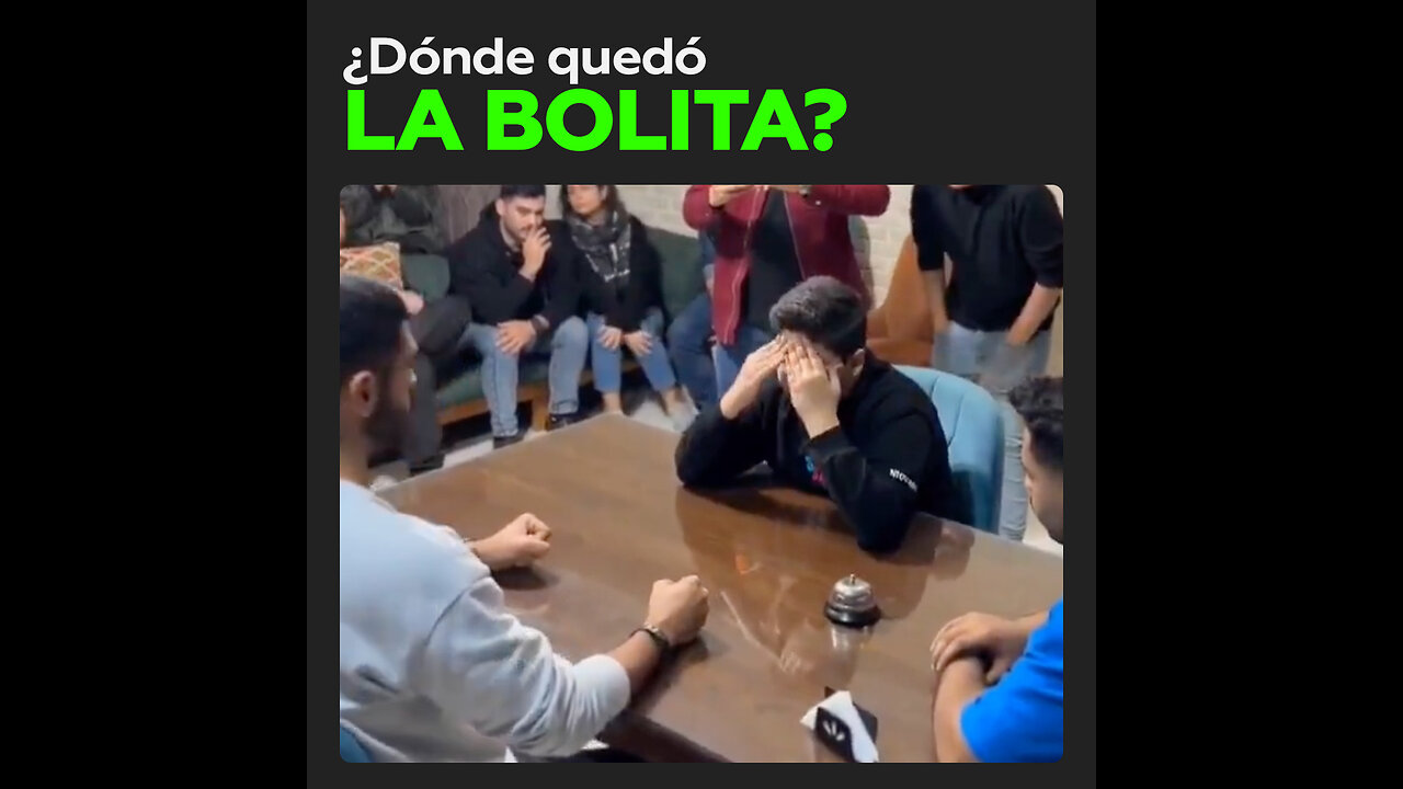 Jóvenes disfrutan con euforia el juego ‘¿Dónde quedó la bolita?’