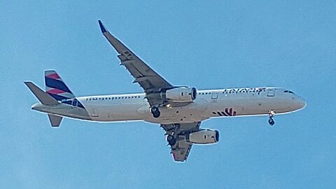 Airbus A321 PT-MXM coming from Guarulhos to Fortaleza