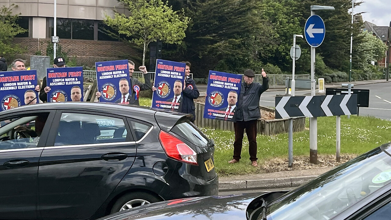 Britain First campaigns in Romford for the London elections!