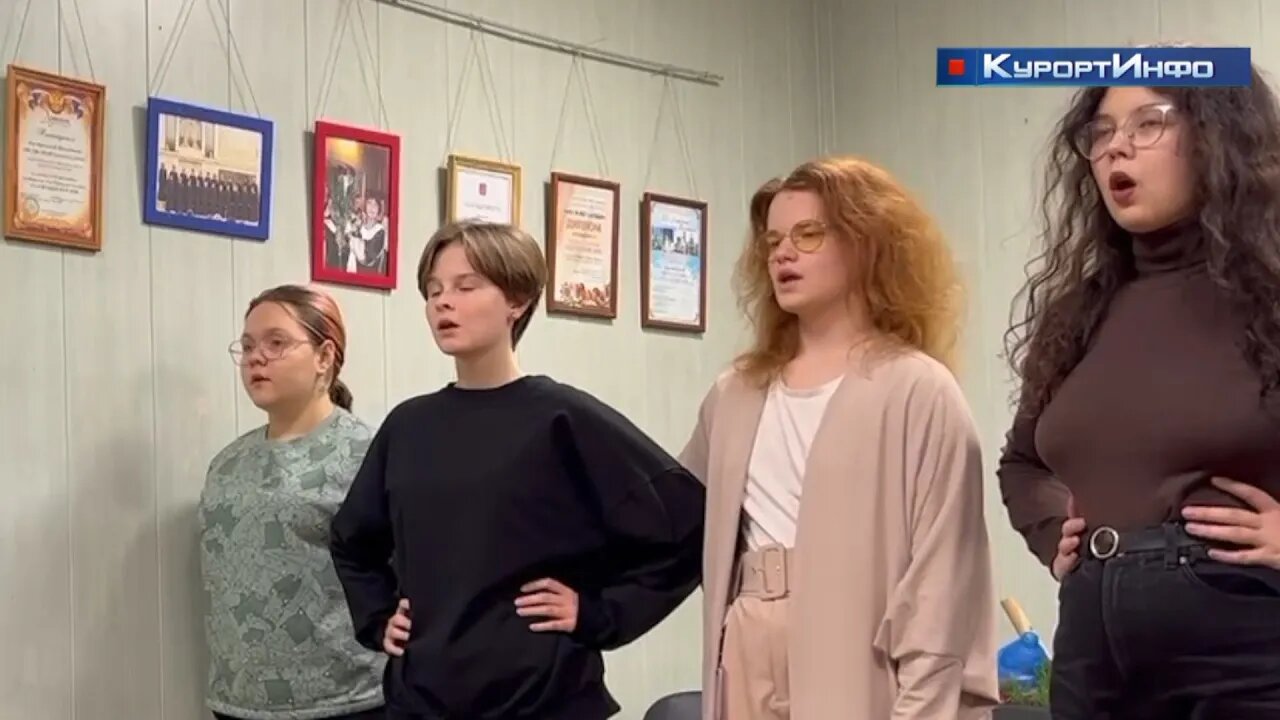 Образцовый ансамбль русской песни «Жемчужинки» проводит дополнительный набор